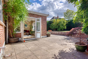 Rear External - click for photo gallery
